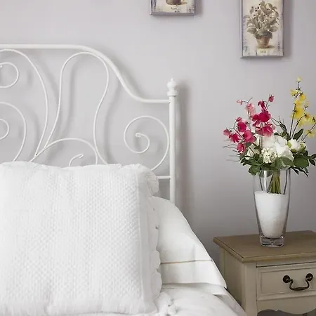 Dd Luxury House Bed & Breakfast 2*